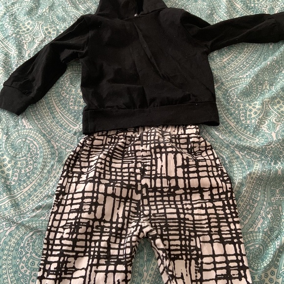 Baby boy clothes - Picture 2 of 4